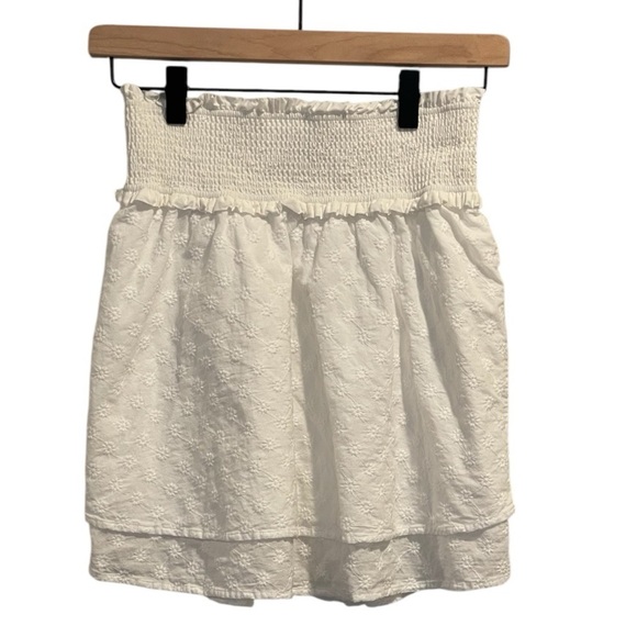 Rails Addison Mini Skirt, White Embroidered Daisies, Shirred Waistband, Size XS - Picture 3 of 14